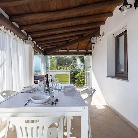 別荘 Giorgio バリ・サルド